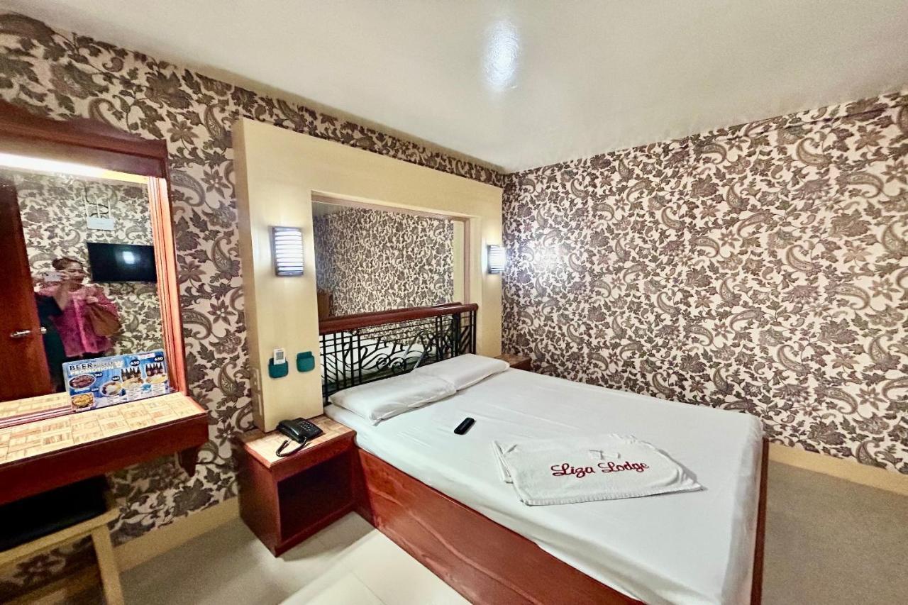 Oyo 971 Liza Lodge パサイ エクステリア 写真